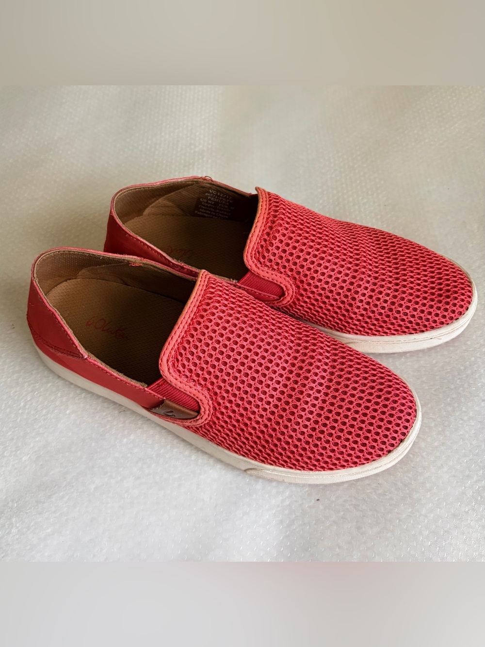 OluKai Pehuea Red Slip-On Mesh Sneakers Sz 8
